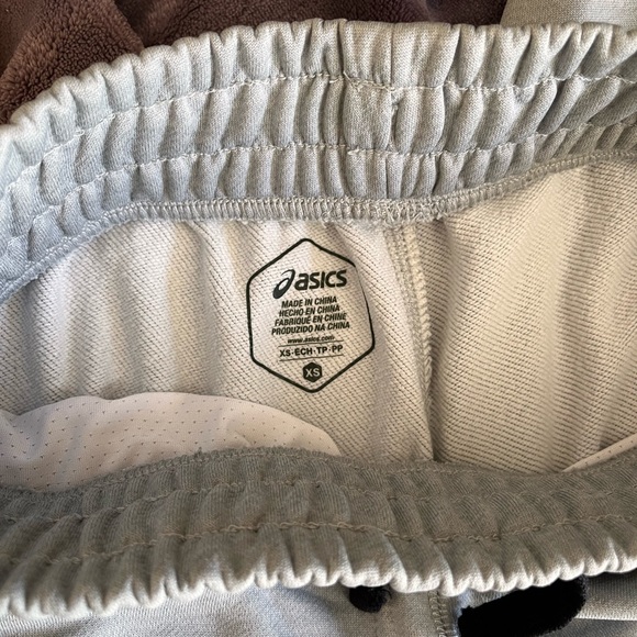 ASICS womens sweatpants - Picture 3 of 3